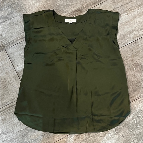 LOFT Forest Green Sleeveless Blouse - Picture 1 of 8